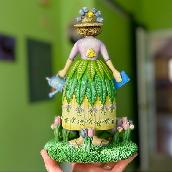 Vintage Cottagecore Gardener Floral Homestead Fairy Tealight Holder Decor - Picture 5 of 9